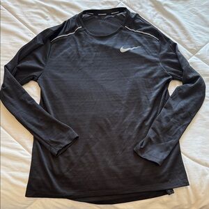 Nike Men's Dark Gray Long Sleeve Tee